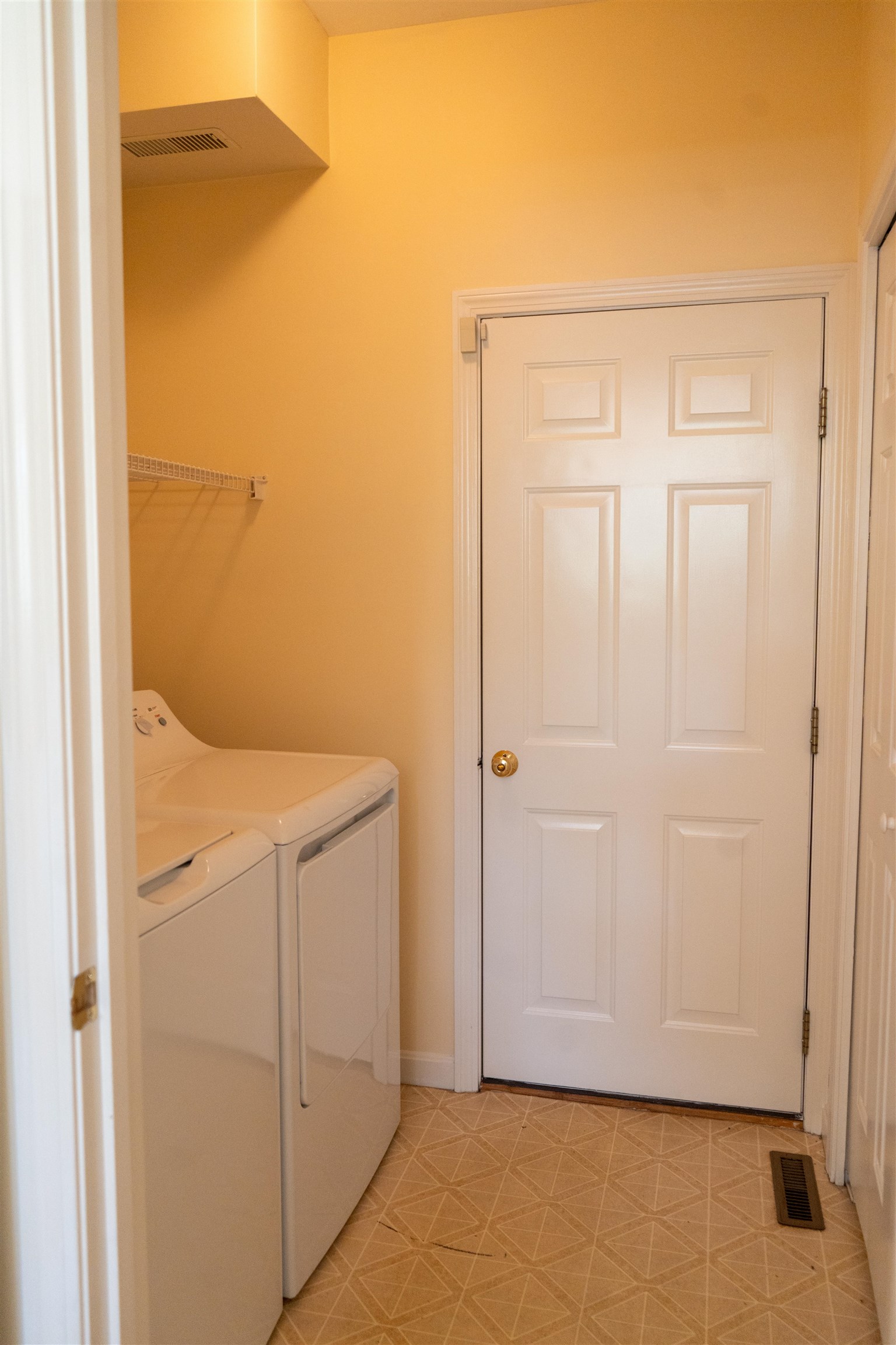 27 Reed Drive, Unit 27 Bedford, NH 03110 - Photo 8 of 24