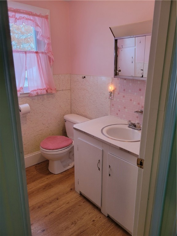 186 Custer Street Warwick, RI 02889 - Photo 20 of 46 half bath first floor