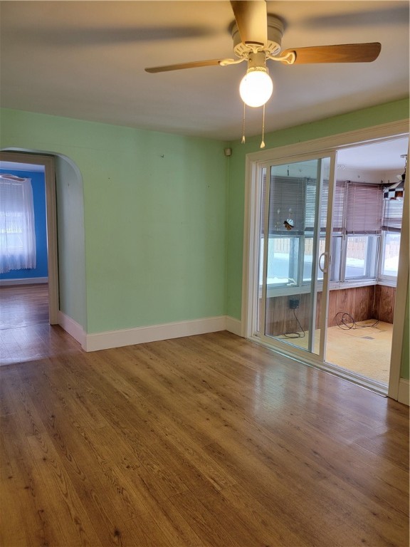 186 Custer Street Warwick, RI 02889 - Photo 21 of 46 living room