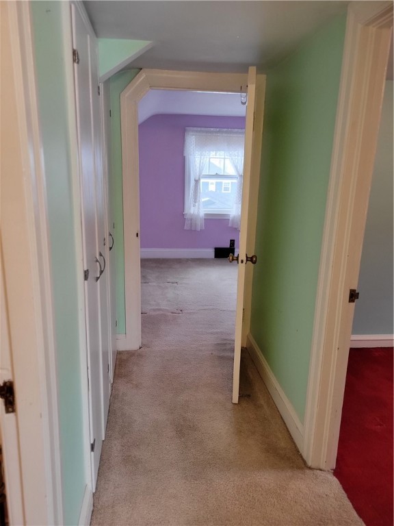 186 Custer Street Warwick, RI 02889 - Photo 24 of 46 2nd floor hall