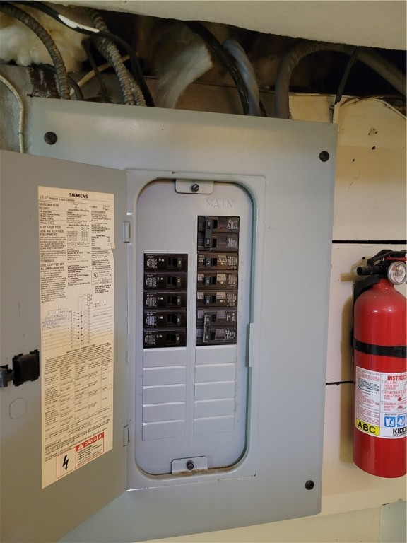 186 Custer Street Warwick, RI 02889 - Photo 34 of 46 100 amp breakers
