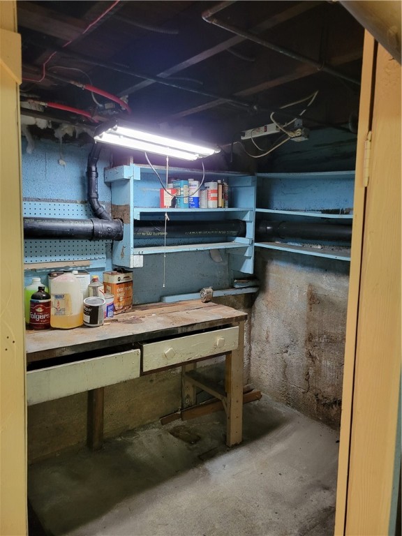 186 Custer Street Warwick, RI 02889 - Photo 42 of 46 workshop