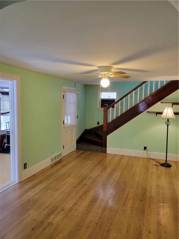 186 Custer Street Warwick, RI 02889 - Photo 9 of 46 living room