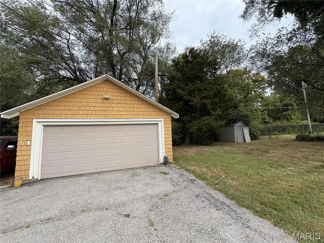 $117,900 | 12090 Lavida Avenue, St. Louis, MO 63138