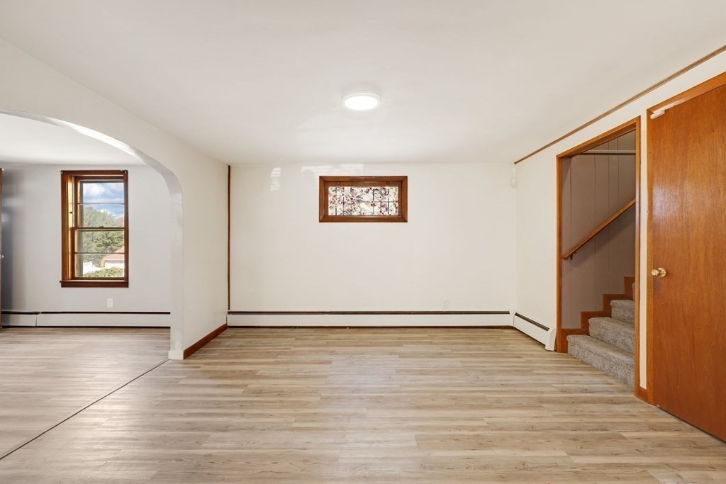 106 Orient Street Worcester, MA 01604 - Photo 17 of 42