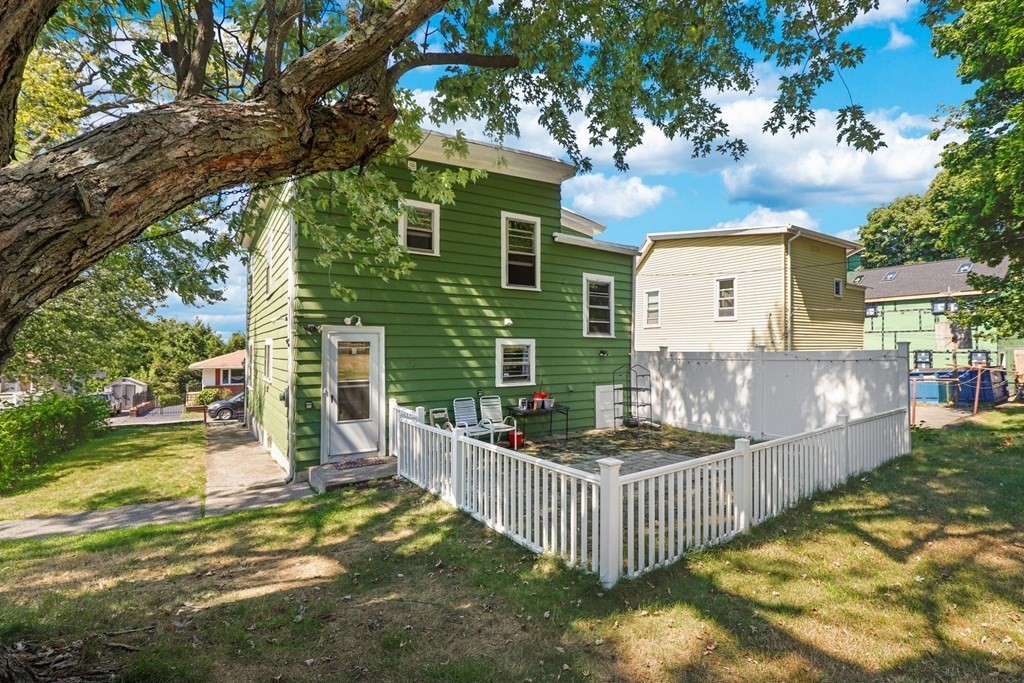 106 Orient Street Worcester, MA 01604 - Photo 37 of 42