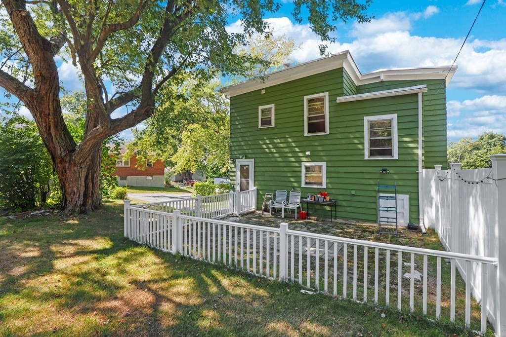 106 Orient Street Worcester, MA 01604 - Photo 38 of 42