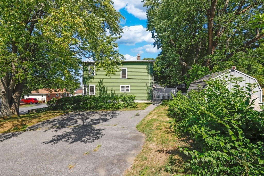 106 Orient Street Worcester, MA 01604 - Photo 39 of 42