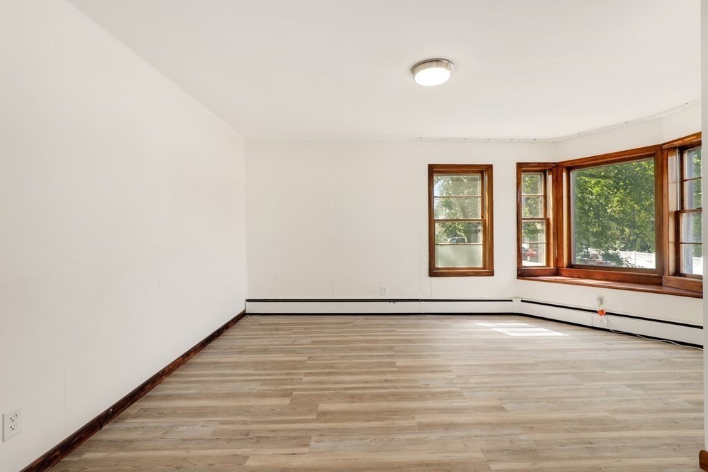 106 Orient Street Worcester, MA 01604 - Photo 9 of 42