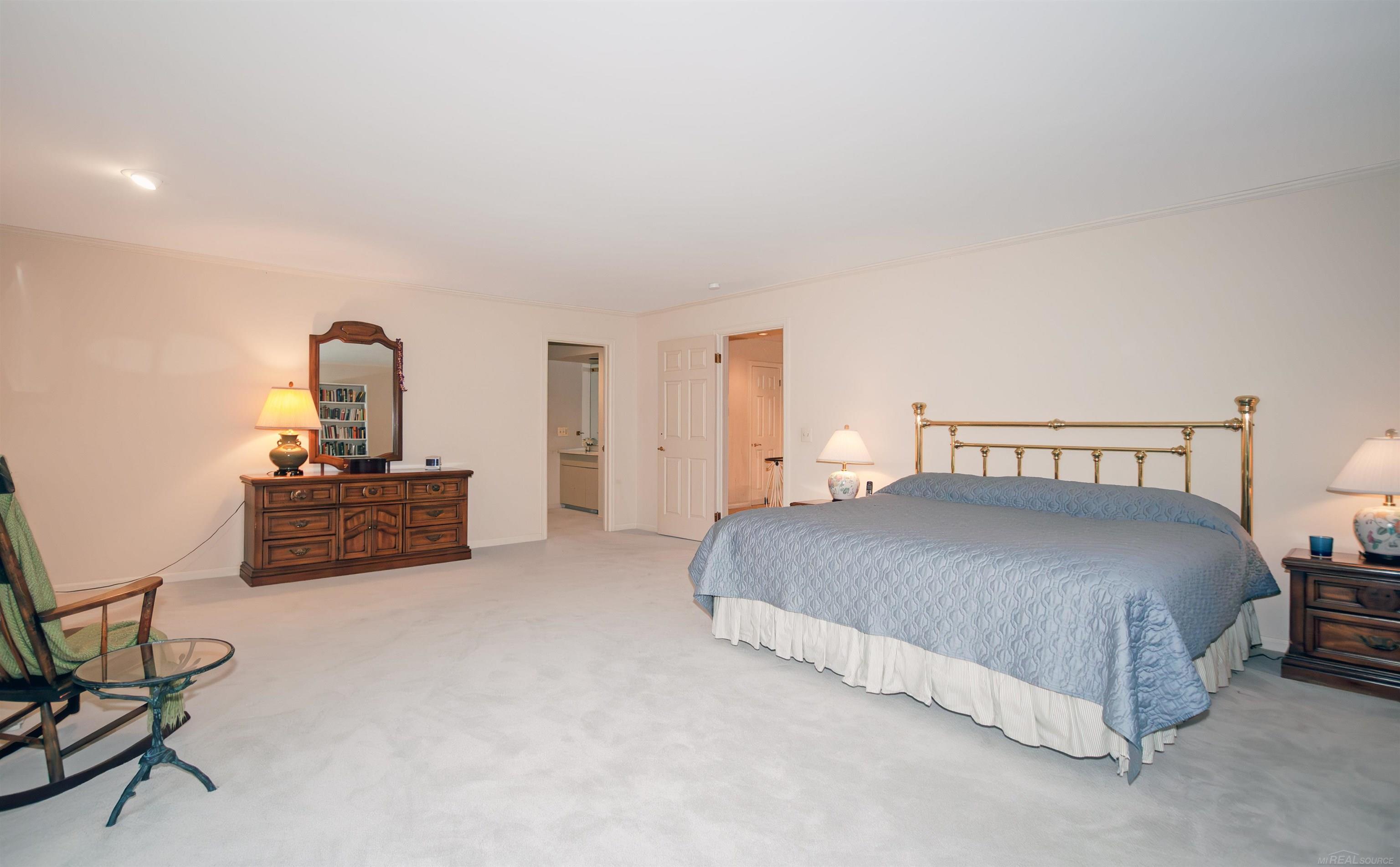 570 Oxford Road Grosse Pointe, MI 48236 - Photo 44 of 99 50141978-0d08ad6e-a345-4d68-bce5-397ad0973443.JPG