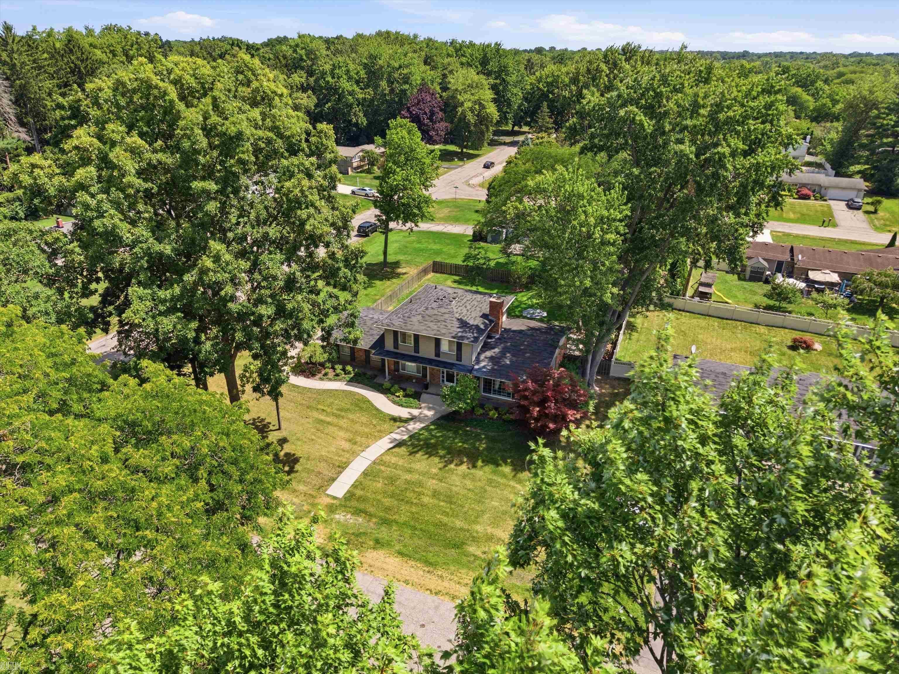7041 Stonebrook Road West Bloomfield, MI 48322 - Photo 44 of 45 Gallery Image 44