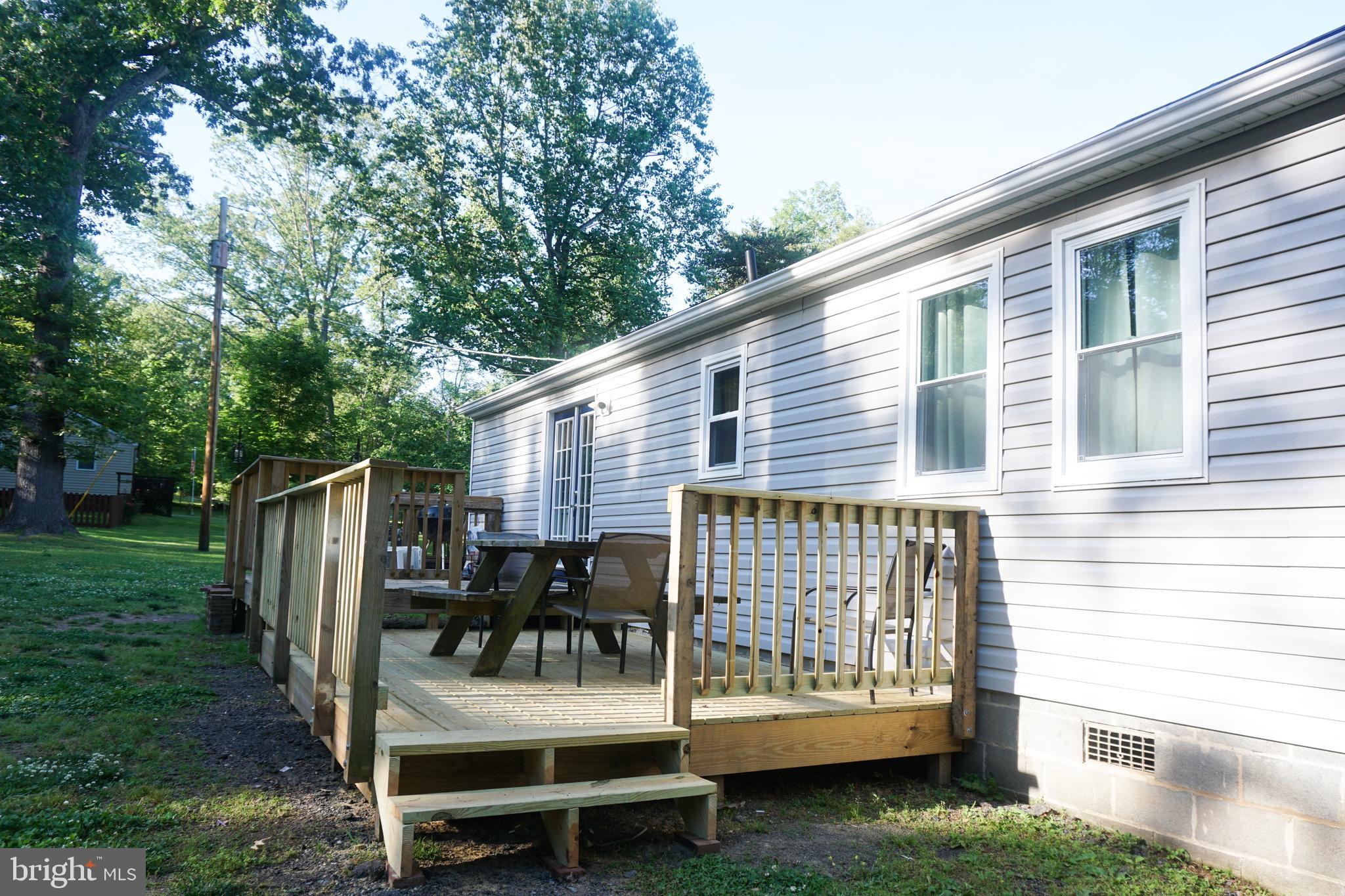 8064 Taylor Road Catlett, VA 20119 - Photo 16 of 20 New Deck