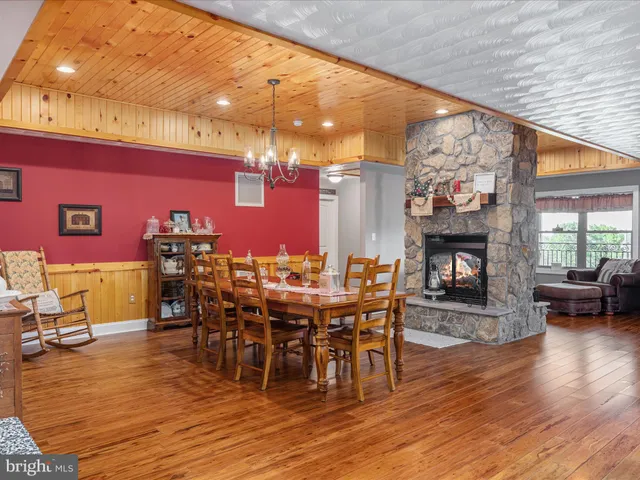 $1,500,000 | 1996 Buck Mountain Road, Bentonville, VA 22610