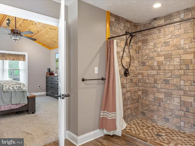 $1,500,000 | 1996 Buck Mountain Road, Bentonville, VA 22610