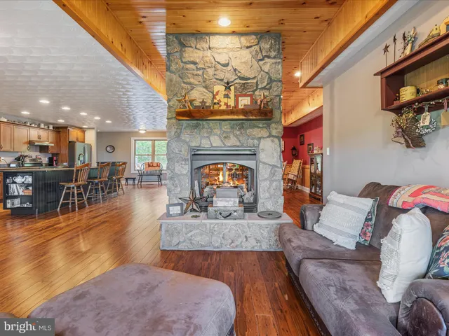 $1,500,000 | 1996 Buck Mountain Road, Bentonville, VA 22610