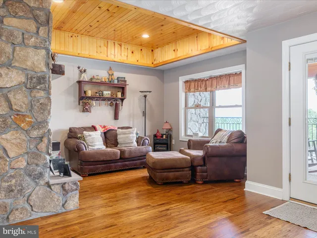 $1,500,000 | 1996 Buck Mountain Road, Bentonville, VA 22610