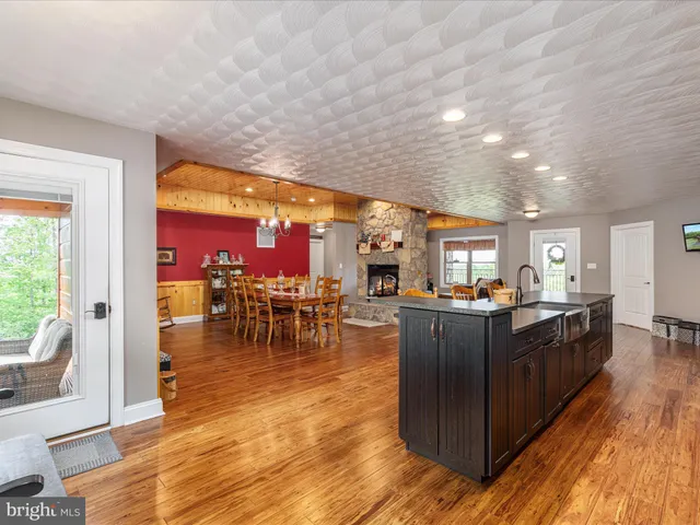 $1,500,000 | 1996 Buck Mountain Road, Bentonville, VA 22610