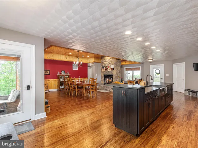 $1,500,000 | 1996 Buck Mountain Road, Bentonville, VA 22610