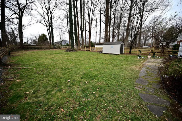 $630,000 | 10833 Warwick Avenue, Fairfax, VA 22030