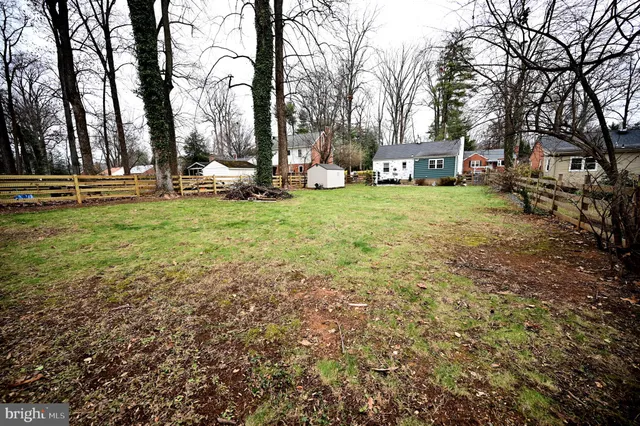 $630,000 | 10833 Warwick Avenue, Fairfax, VA 22030