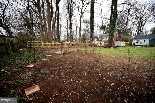 $630,000 | 10833 Warwick Avenue, Fairfax, VA 22030