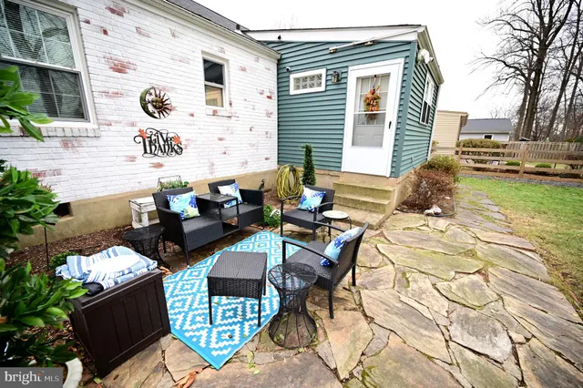 $630,000 | 10833 Warwick Avenue, Fairfax, VA 22030