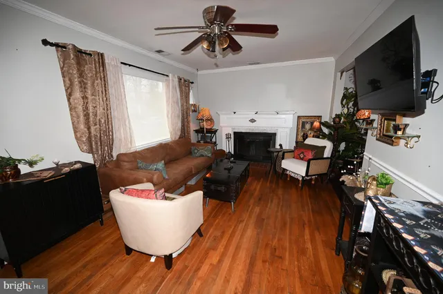 $630,000 | 10833 Warwick Avenue, Fairfax, VA 22030