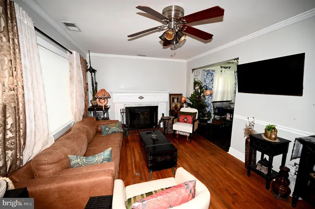 $630,000 | 10833 Warwick Avenue, Fairfax, VA 22030