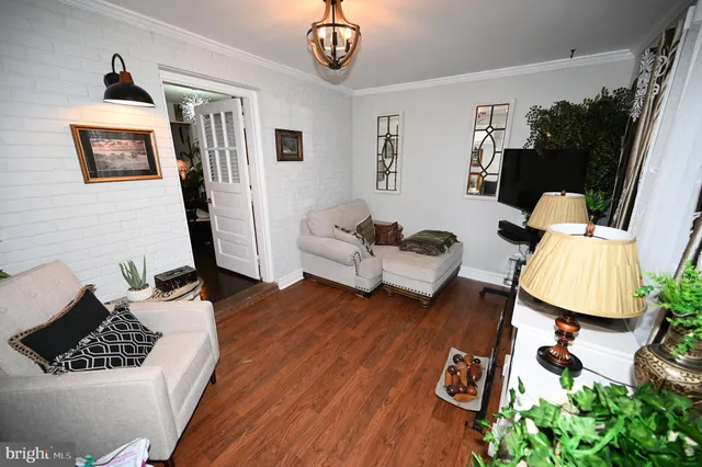 $630,000 | 10833 Warwick Avenue, Fairfax, VA 22030