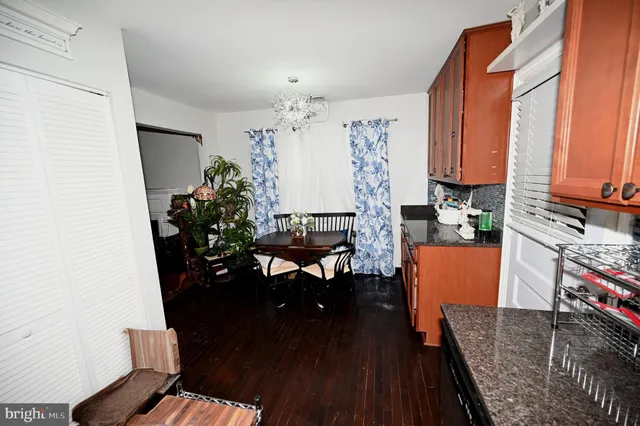 $630,000 | 10833 Warwick Avenue, Fairfax, VA 22030