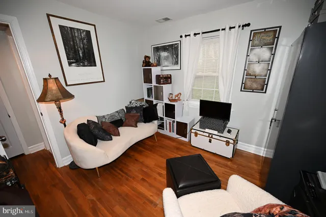 $630,000 | 10833 Warwick Avenue, Fairfax, VA 22030