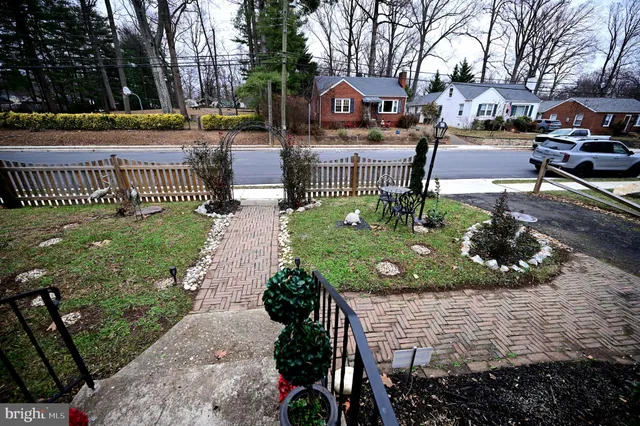 $630,000 | 10833 Warwick Avenue, Fairfax, VA 22030