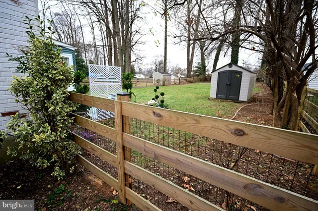 $630,000 | 10833 Warwick Avenue, Fairfax, VA 22030