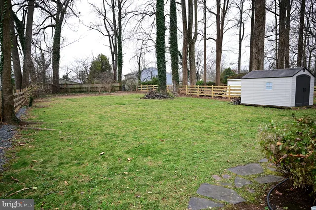 $630,000 | 10833 Warwick Avenue, Fairfax, VA 22030