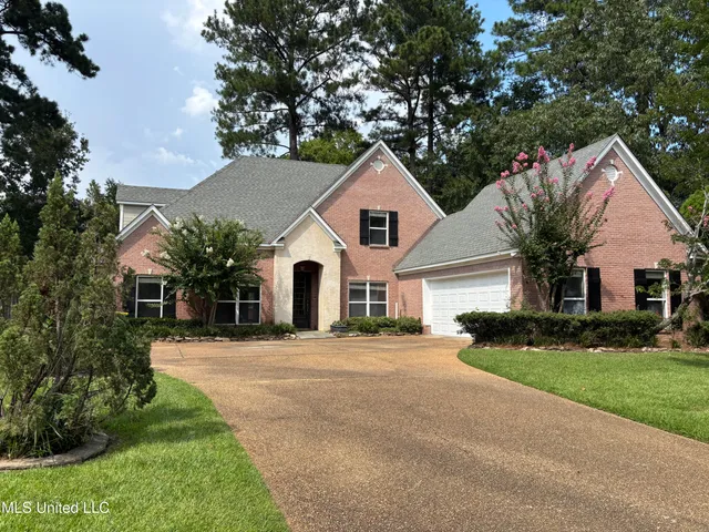 $305,000 | 614 Eastwyck Drive, Ridgeland, MS 39157