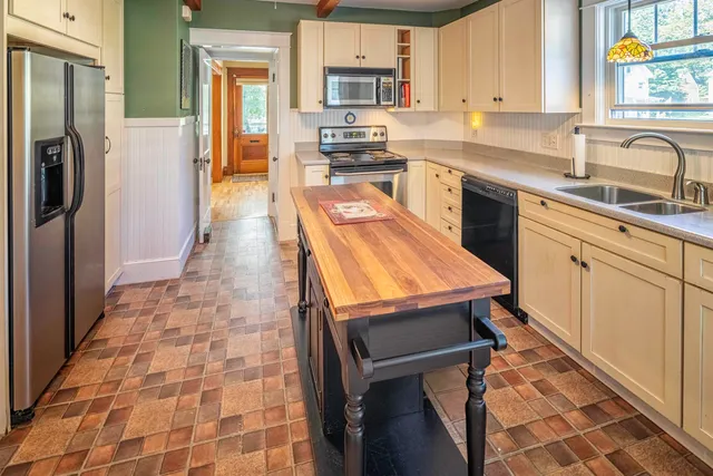 $639,900 | 5 Prospect Street, Dover, NH 03820