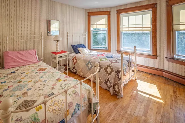 $639,900 | 5 Prospect Street, Dover, NH 03820