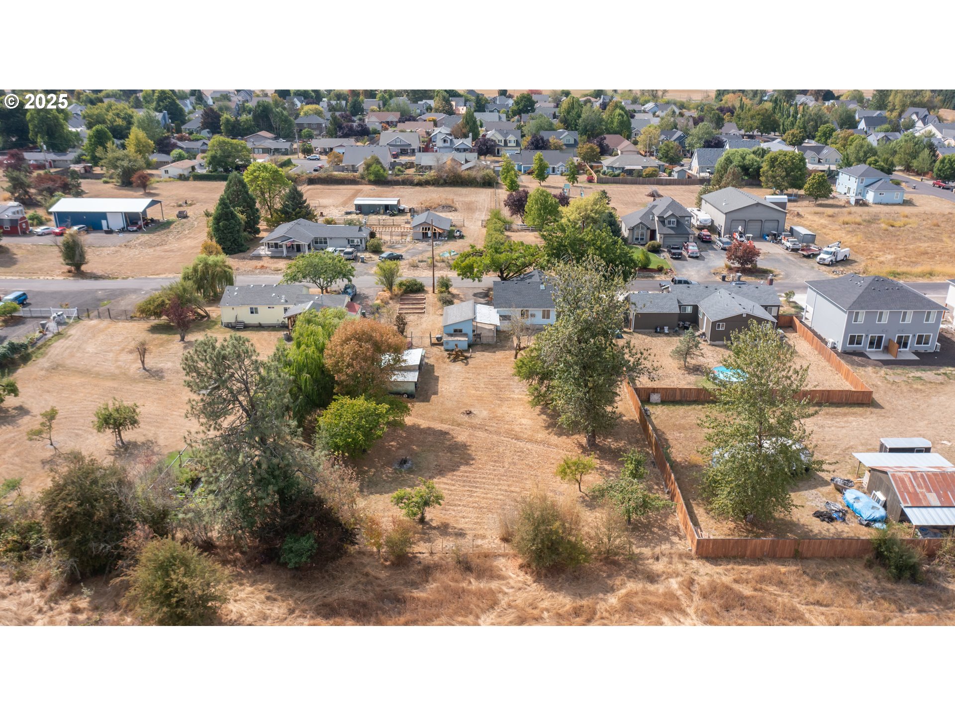 1889 Northwest Sunny Lane Albany, OR 97321 - Photo 38 of 45