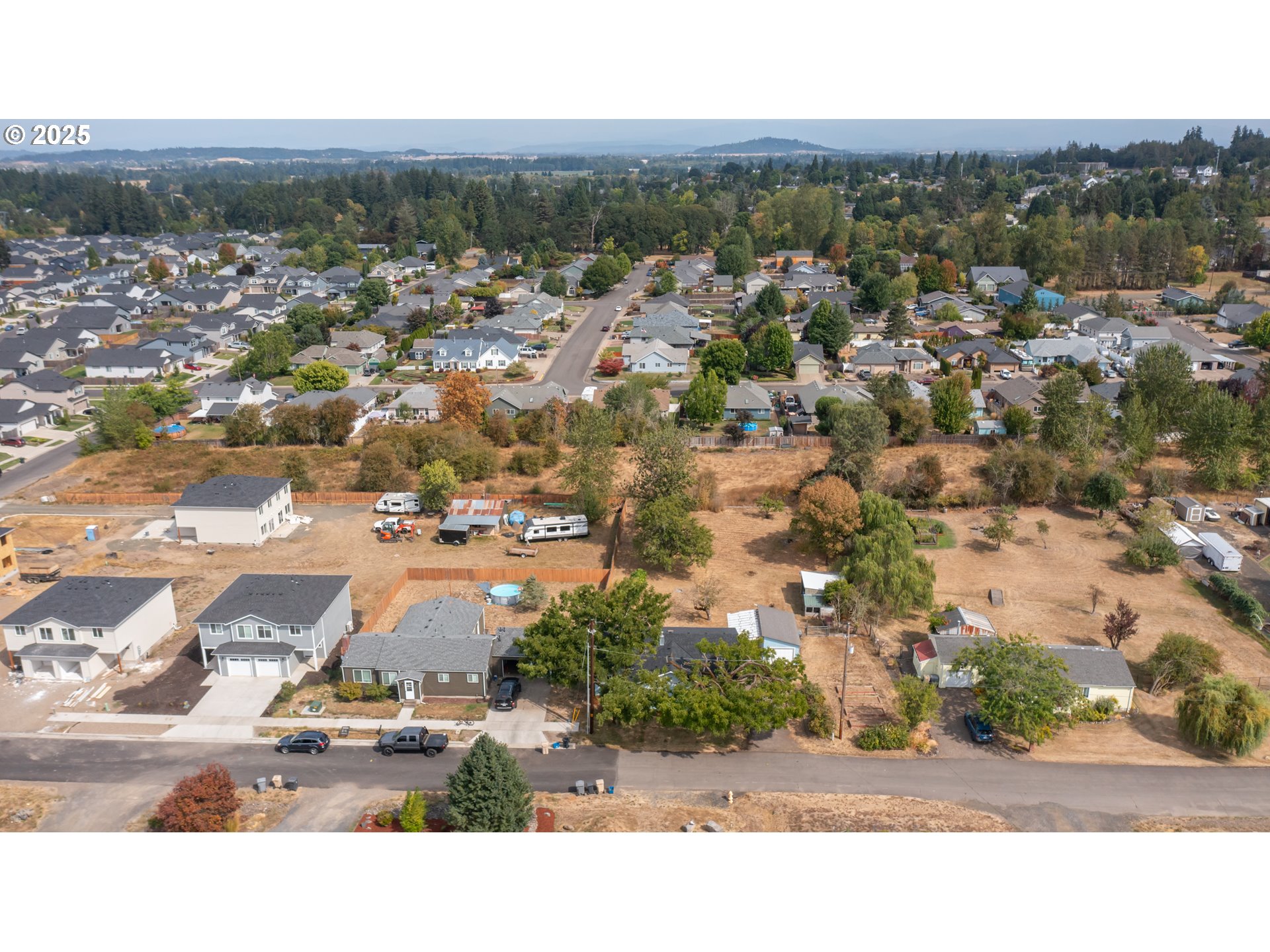 1889 Northwest Sunny Lane Albany, OR 97321 - Photo 40 of 45