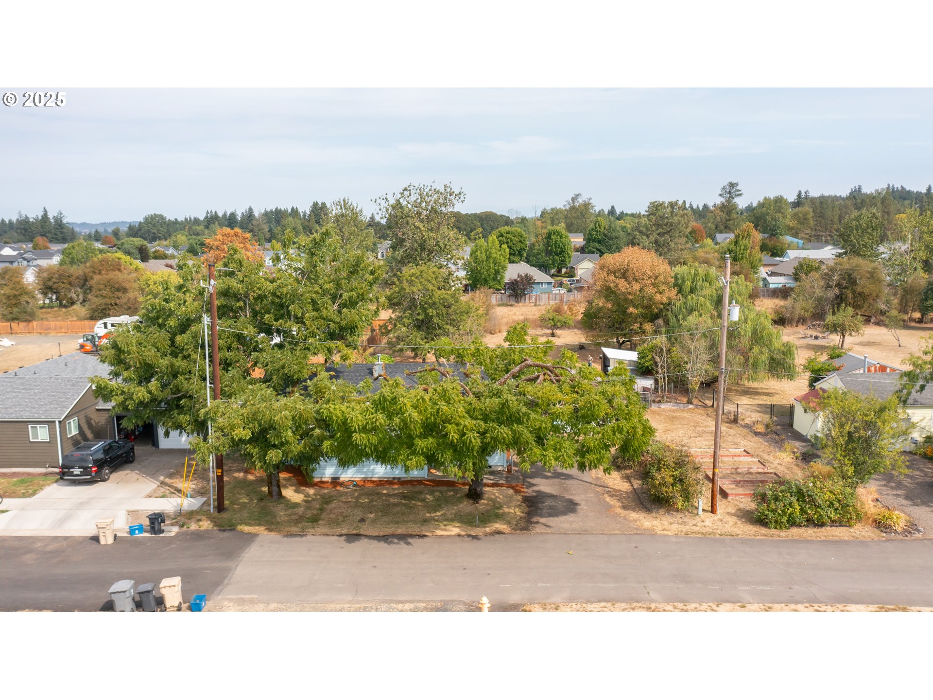 1889 Northwest Sunny Lane Albany, OR 97321 - Photo 41 of 45