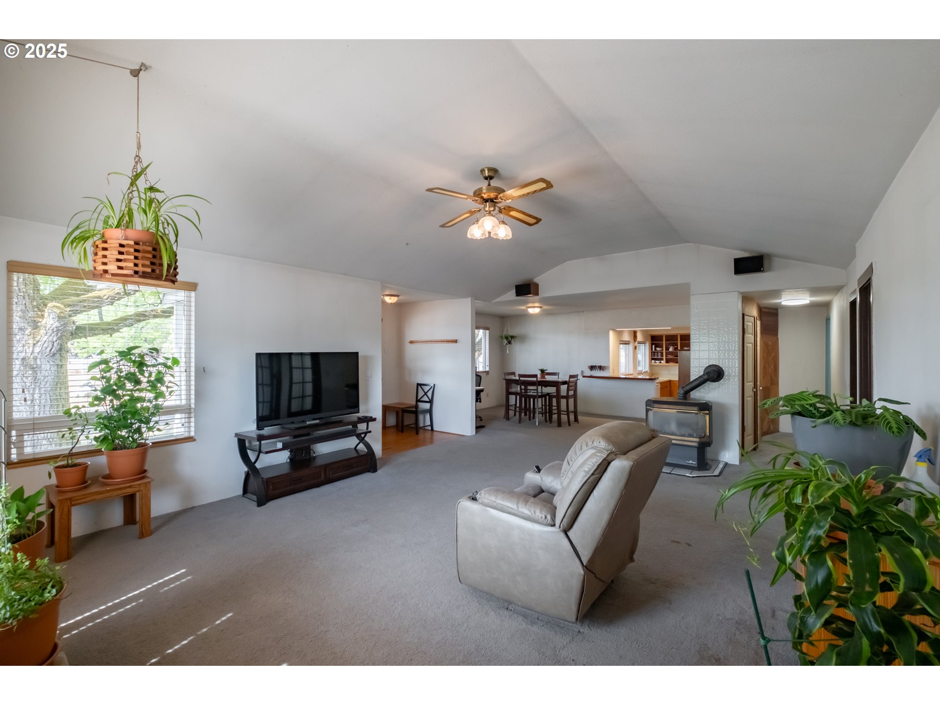 1889 Northwest Sunny Lane Albany, OR 97321 - Photo 8 of 45