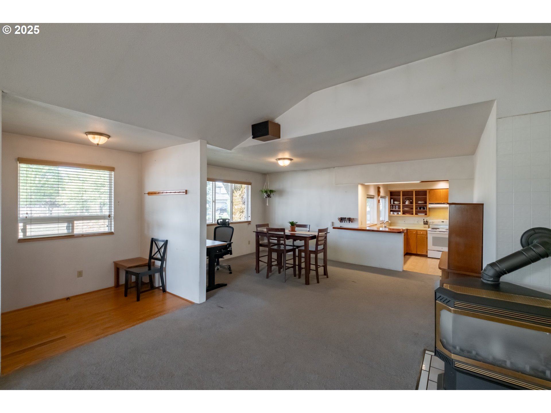 1889 Northwest Sunny Lane Albany, OR 97321 - Photo 10 of 45