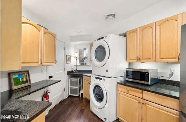 $3,500 | 85 Tower Hill Drive, Unit 608, Red Bank, NJ 07701