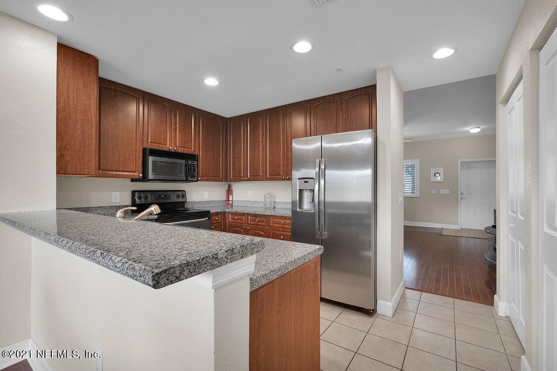 9745 Touchton Road, Unit 3202 Jacksonville, FL 32246 - Photo 11 of 30 Kitchen