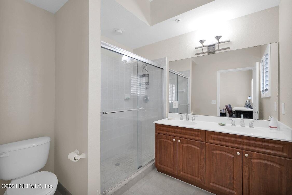 9745 Touchton Road, Unit 3202 Jacksonville, FL 32246 - Photo 18 of 30 Master Bathroom