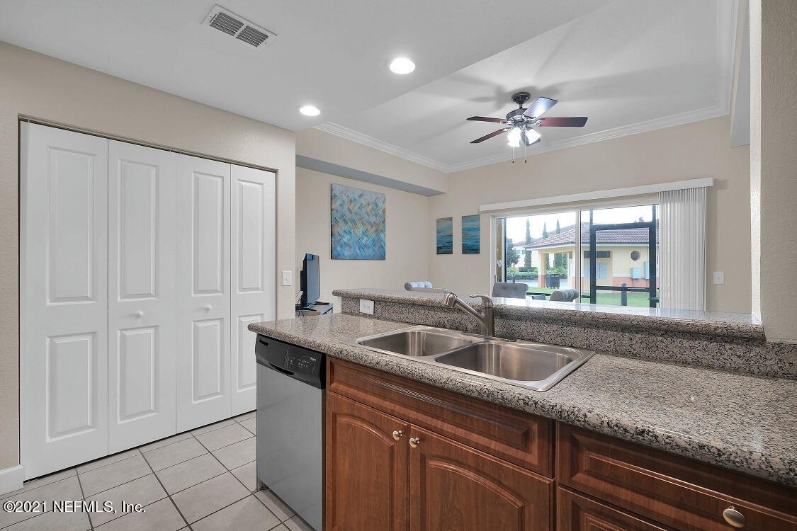 9745 Touchton Road, Unit 3202 Jacksonville, FL 32246 - Photo 10 of 30 Kitchen