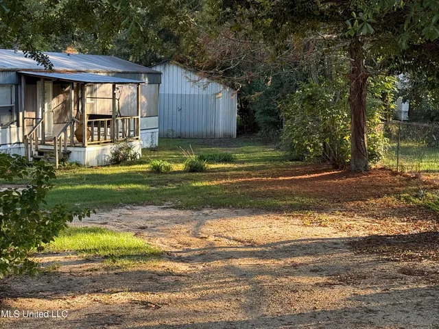 $90,000 | 702 2nd Street Southeast, Magee, MS 39111