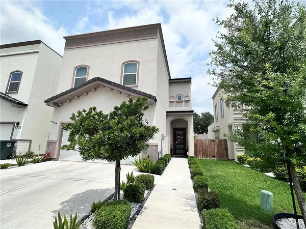 $1,900 | 1905 Sunset Drive, Mission, TX 78572