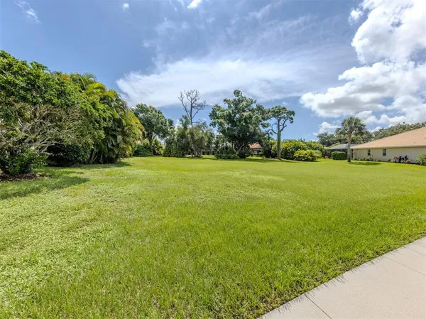 $295,000 | Sorrento Woods Boulevard, Nokomis, FL 34275