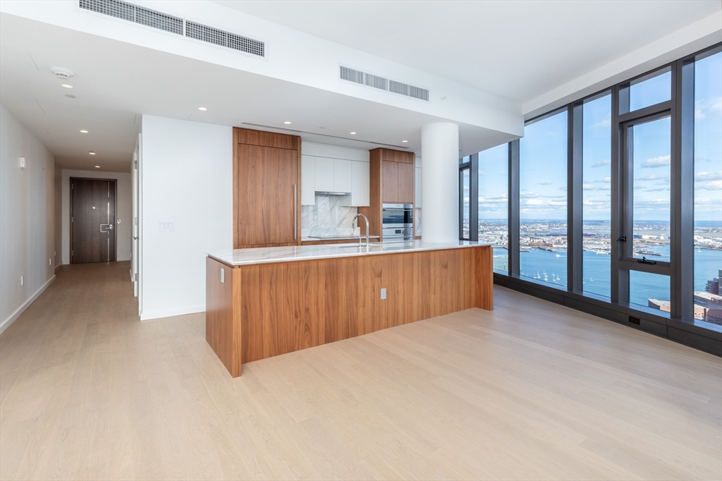 682 Atlantic Avenue, Unit 4210A Boston, MA 02111 - Photo 4 of 42